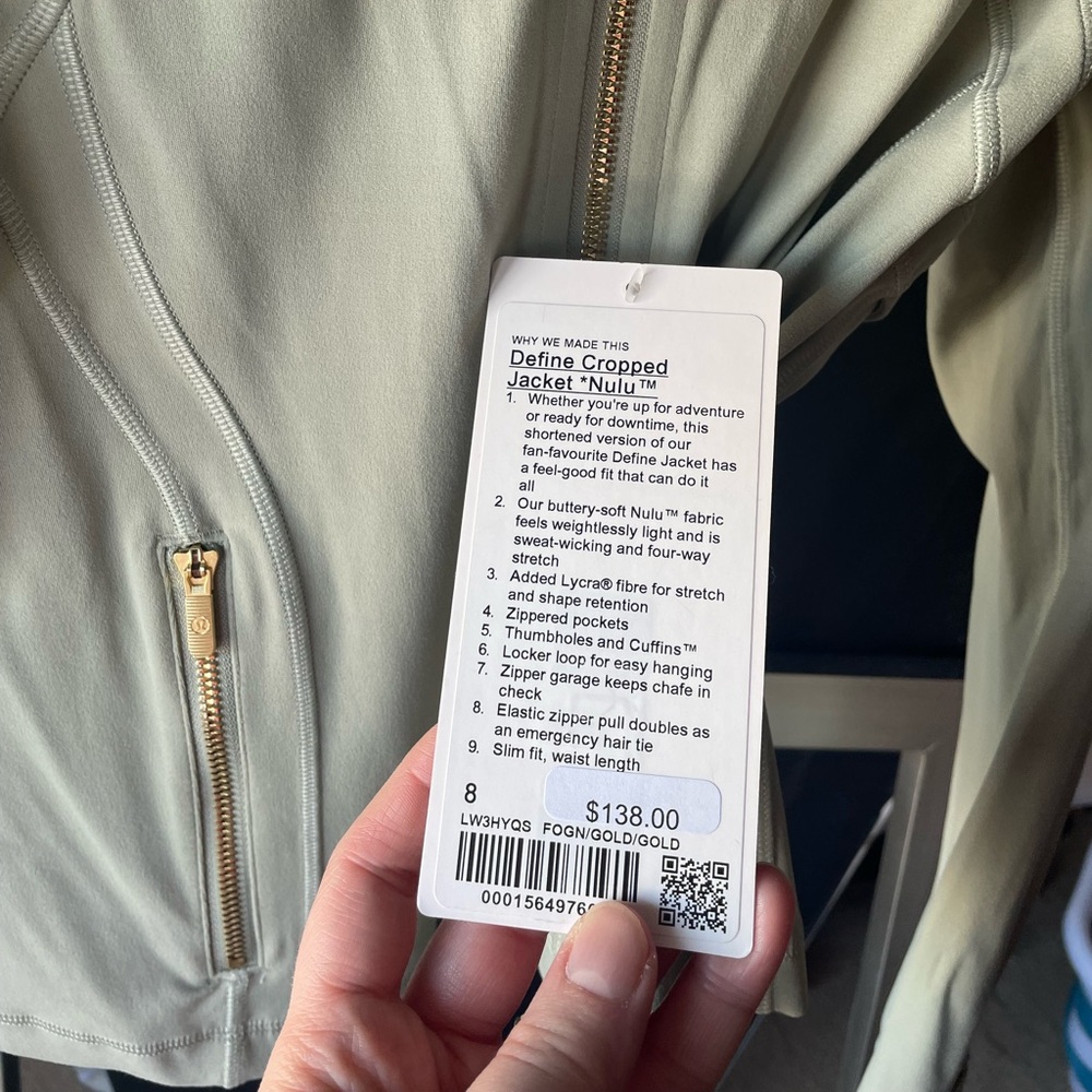 ‼️SOLD‼️lululemon cropped define jacket in fog green with gold zippers - Picture 12 of 17